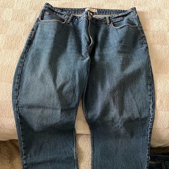 Abercrombie The 90's Relaxed Jean High Rise - Picture 2 of 6